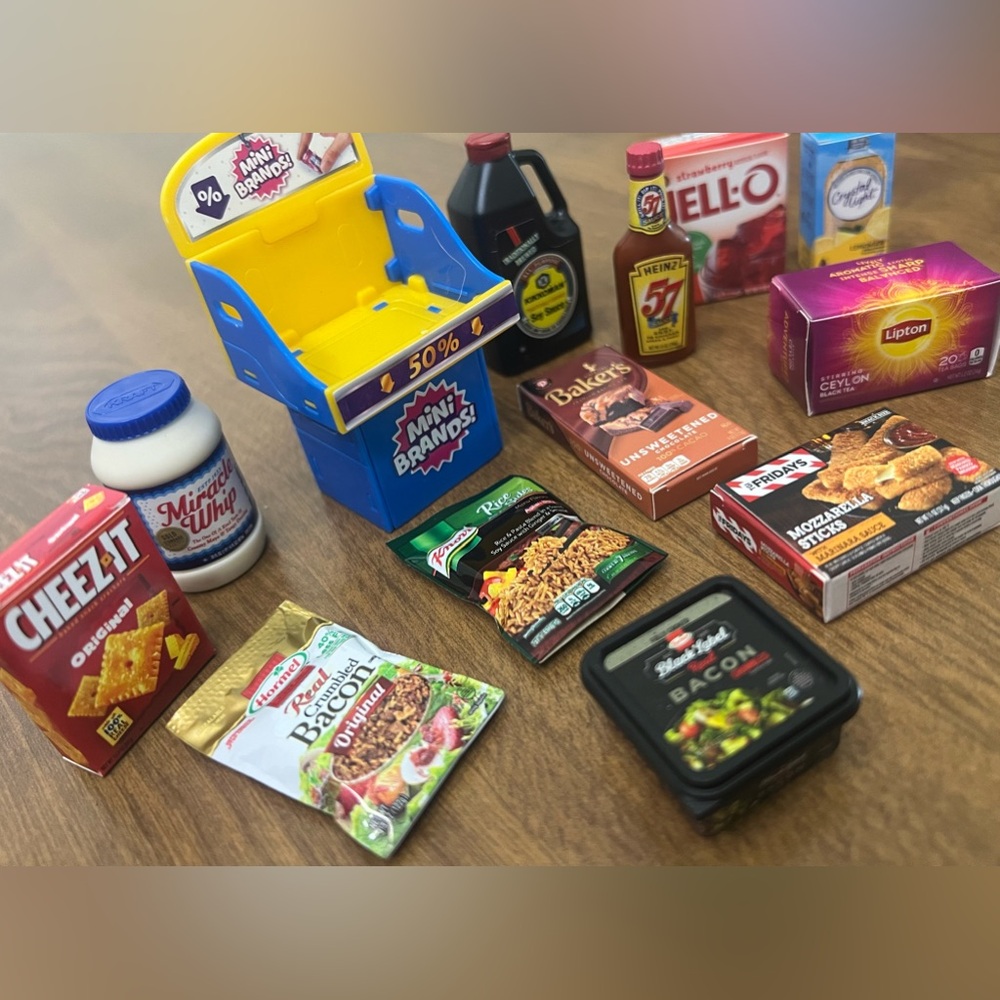 Mini Brands Bundle - Picture 2 of 3